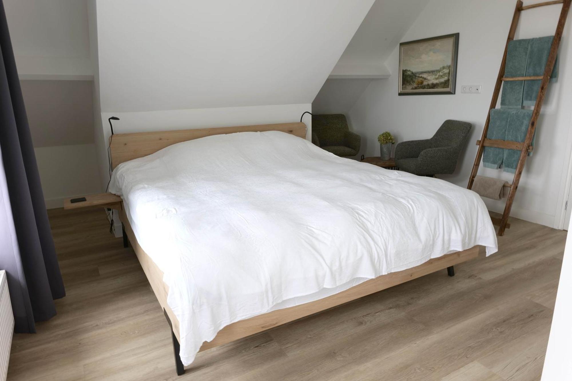 Bed & Breakfast By Patty Nieuw-Amsterdam Exterior photo